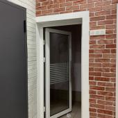 Распашная алюминиевая дверь в Гродно под заказ