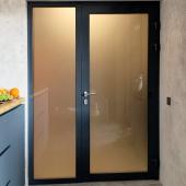 Внутренние алюминиевые двери