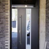 Алюминиевая дверь в дом Calida Modern