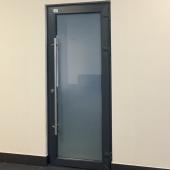 Офисная алюминиевая дверь