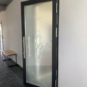 Наружная алюминиевая дверь Calida Glass