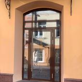 Входные двери со стеклопакетом