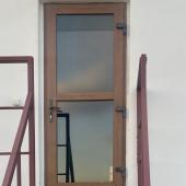Входная дверь ПВХ со стеклопакетом 
