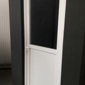 Входные двери ПВХ со стеклопакетом
